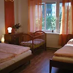 Up To 7 Apartment *